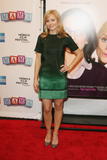 th_98948_kristen_bell_baby_mama_premiere_ny-apr232008__45_122_1082lo.jpg