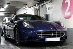 th_457713370_Ferrari_California_37_122_393lo.JPG