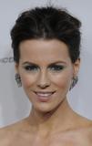 th_05996_Kate_Beckinsale_Everybody1s_Fine_premiere_NYC_031209_002_122_458lo.jpg