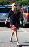 th_94035_Preppie_-_Reese_Witherspoon_at_the_Neil_George_Salon_in_Beverly_Hills_-_Jan._12_2010_0213_122_487lo.JPG