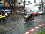 th_68765_bangkokrain_122_492lo.JPG