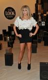 th_26094_Diana_Vickers_LFW_Spring_Summer_in_London_September_17_2010_27_122_90lo.jpg