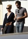 Katherine Heigl and fiance warm kissing