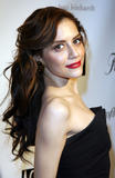 http://img41.imagevenue.com/loc37/th_62775_Brittany_Murphy_Celebrity_City_Across_The_Hall_Premiere_12-01-09_4121_122_37lo.jpg