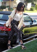 http://img41.imagevenue.com/loc533/th_316278956_vanessa_hudgens_03_122_533lo.jpg